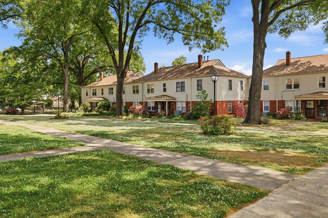 2997 Walnut Grove Rd Apt 3, Memphis, TN 38111