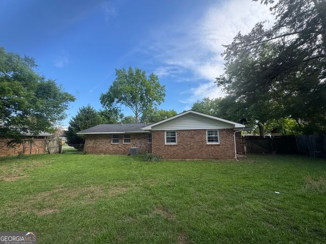 106 Galahad Drive, Warner Robins, GA 31093