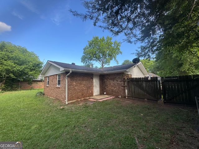 106 Galahad Drive, Warner Robins, GA 31093
