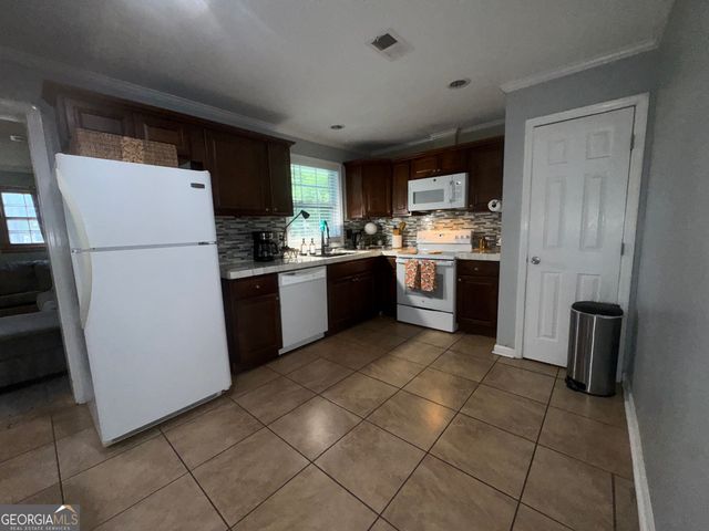 106 Galahad Drive, Warner Robins, GA 31093