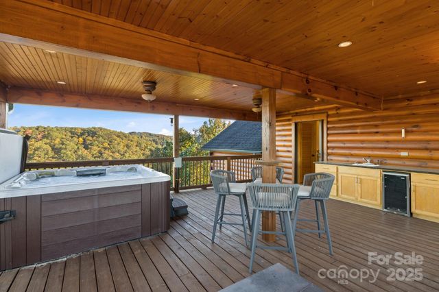 138 Silver Tree Lane, Lake Lure, NC 28746