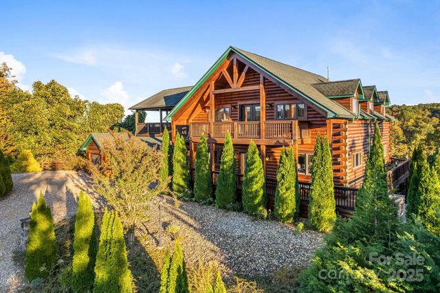 138 Silver Tree Lane, Lake Lure, NC 28746