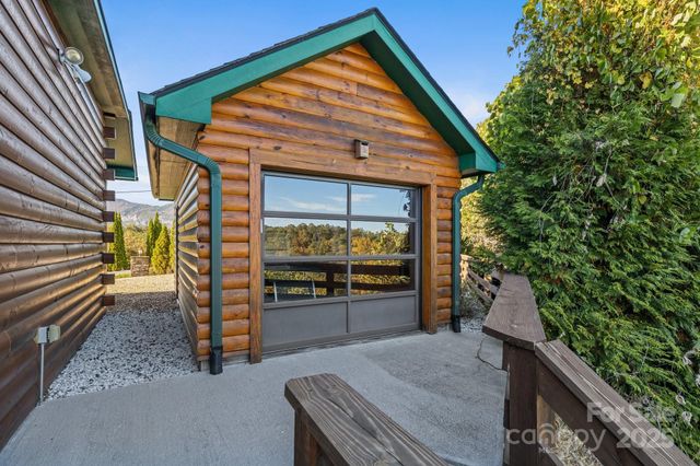 138 Silver Tree Lane, Lake Lure, NC 28746