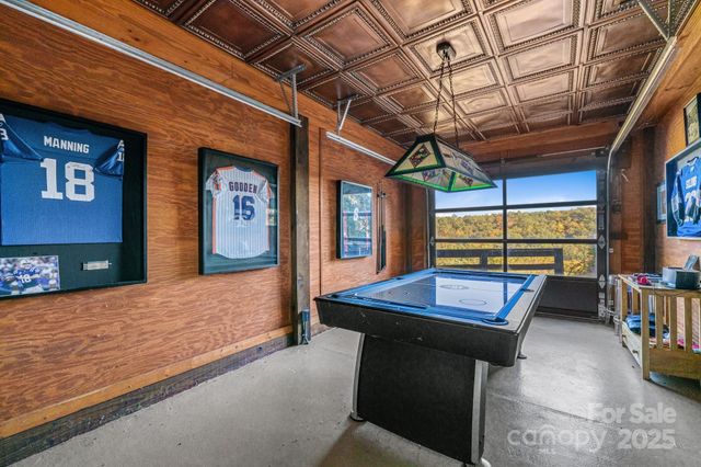 138 Silver Tree Lane, Lake Lure, NC 28746