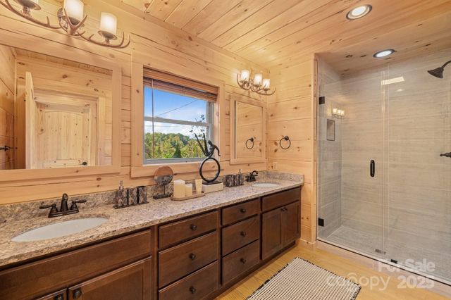 138 Silver Tree Lane, Lake Lure, NC 28746