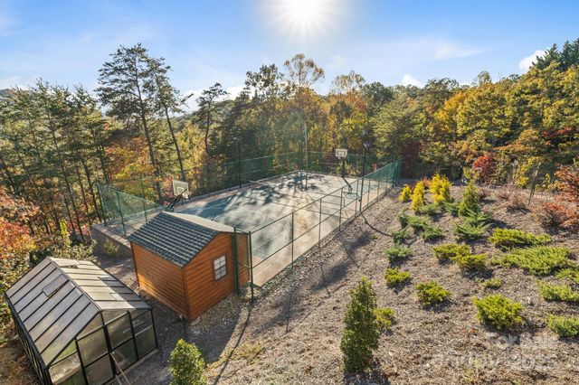 138 Silver Tree Lane, Lake Lure, NC 28746