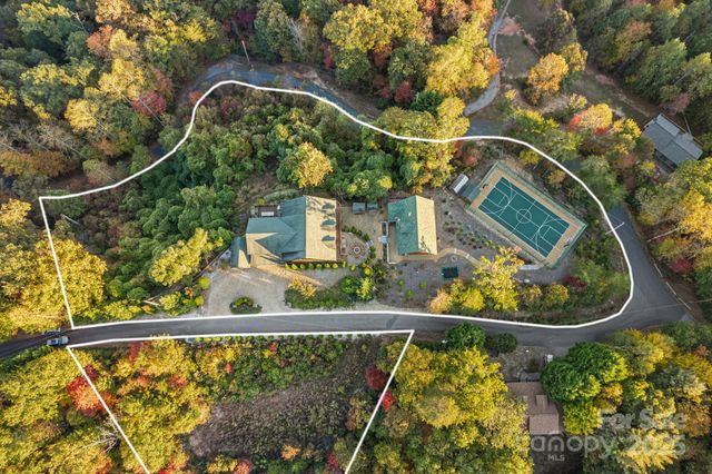 138 Silver Tree Lane, Lake Lure, NC 28746