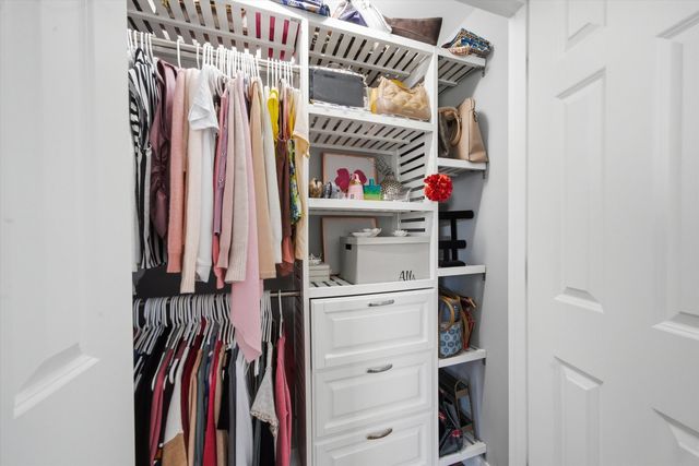 2448 Emily Lane, Elgin, IL 60124