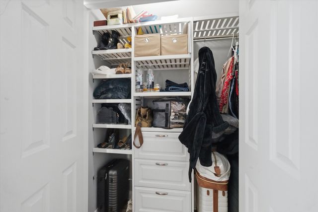 2448 Emily Lane, Elgin, IL 60124