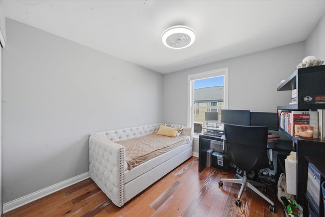 2448 Emily Lane, Elgin, IL 60124