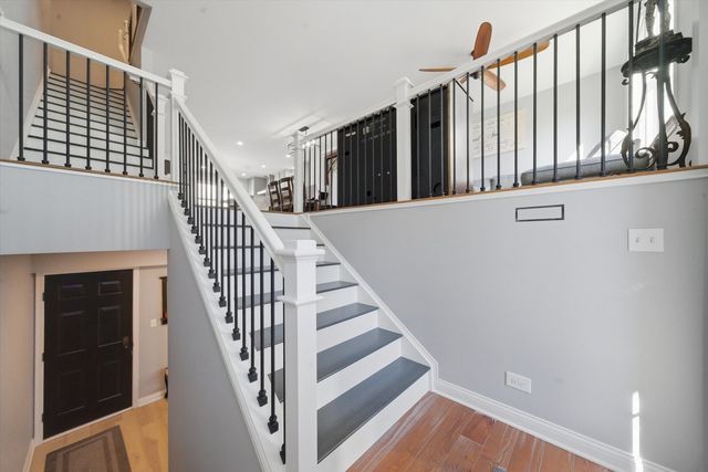 2448 Emily Lane, Elgin, IL 60124