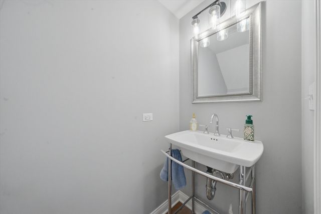 2448 Emily Lane, Elgin, IL 60124