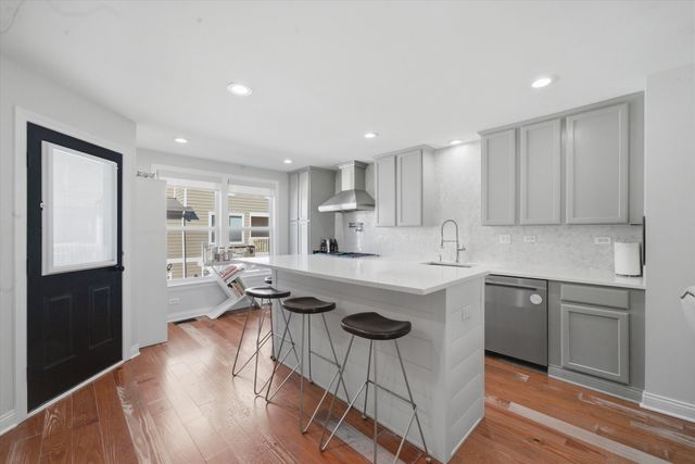 2448 Emily Lane, Elgin, IL 60124