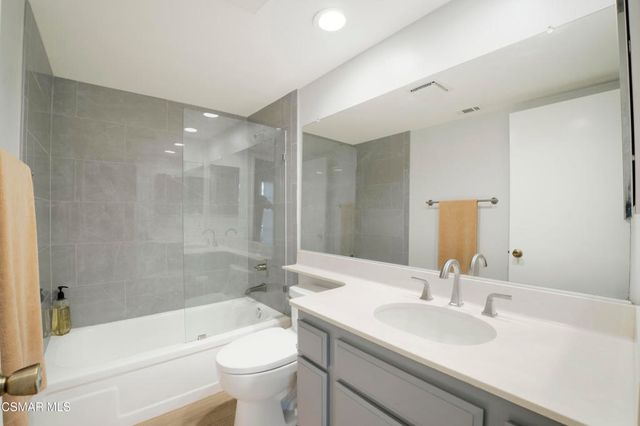 619 Calle Seguro, Oak Park, CA 91377