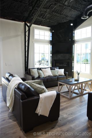 37094 S Cliff Crest Drive, Langley, OK 74350