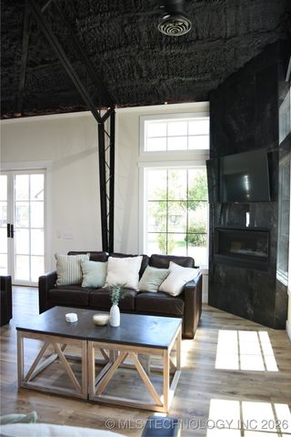 37094 S Cliff Crest Drive, Langley, OK 74350