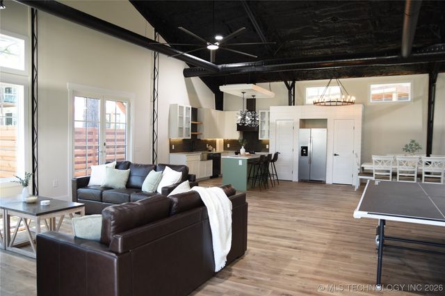 37094 S Cliff Crest Drive, Langley, OK 74350