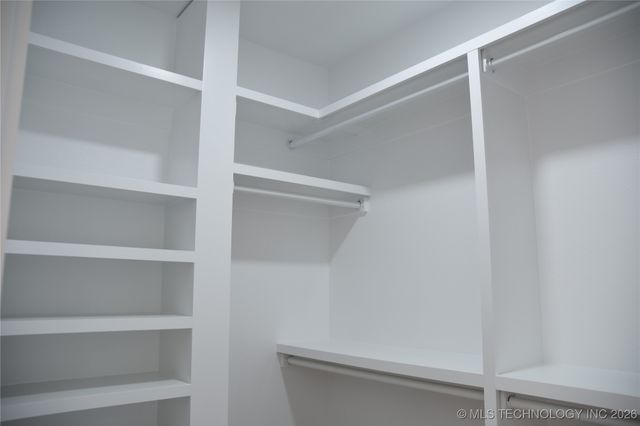 37094 S Cliff Crest Drive, Langley, OK 74350