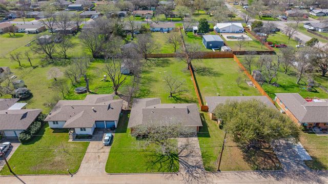 1206 Usher Street, Benbrook, TX 76126