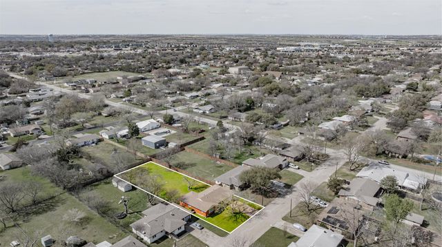 1206 Usher Street, Benbrook, TX 76126