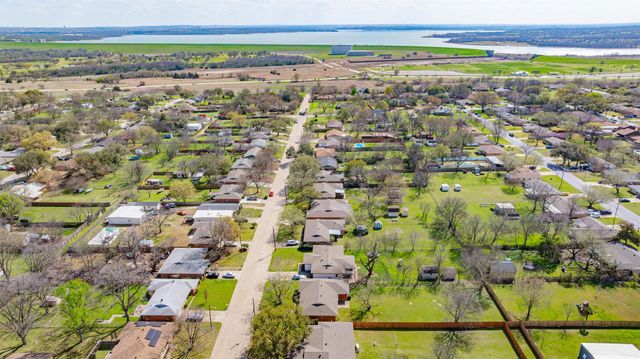 1206 Usher Street, Benbrook, TX 76126