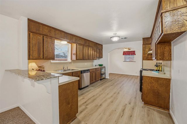 1206 Usher Street, Benbrook, TX 76126