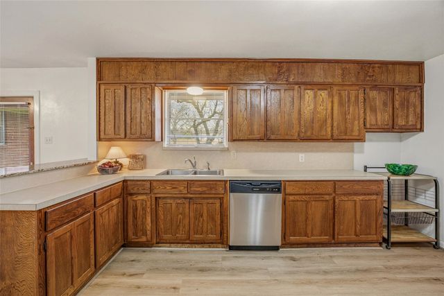 1206 Usher Street, Benbrook, TX 76126