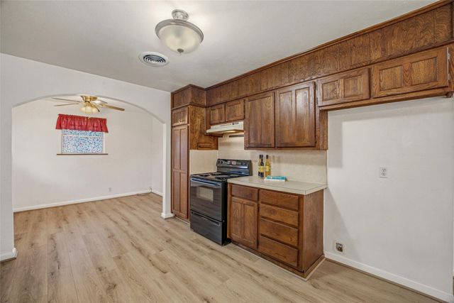 1206 Usher Street, Benbrook, TX 76126