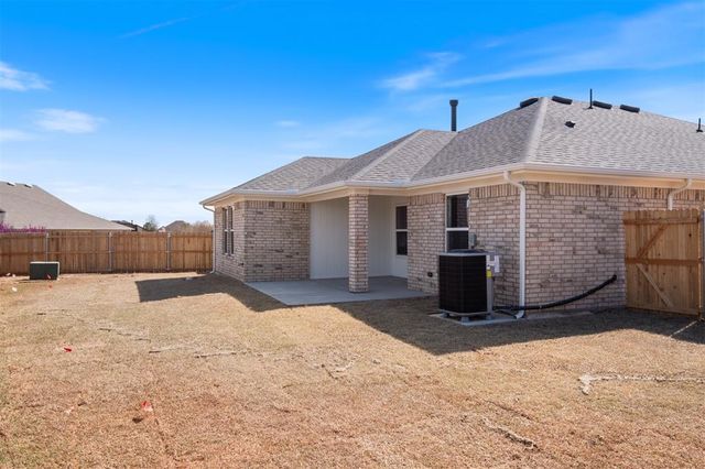 13305 SW 7th Lane, Yukon, OK 73099