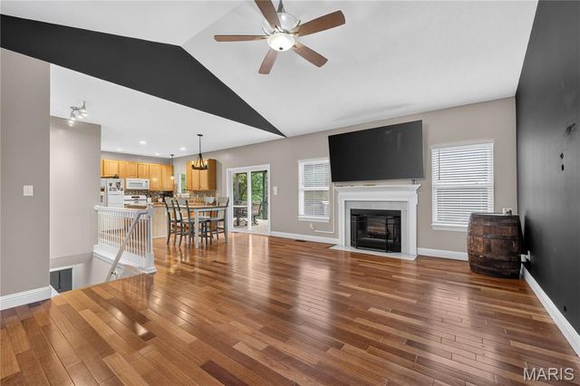 4804 W Rock Creek Road, High Ridge, MO 63049