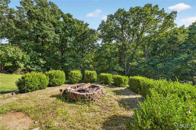 4804 W Rock Creek Road, High Ridge, MO 63049