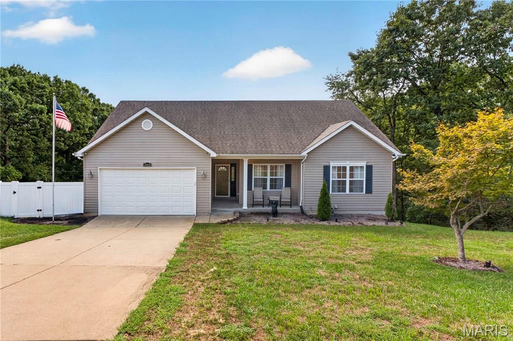 4804 W Rock Creek Road, High Ridge, MO 63049