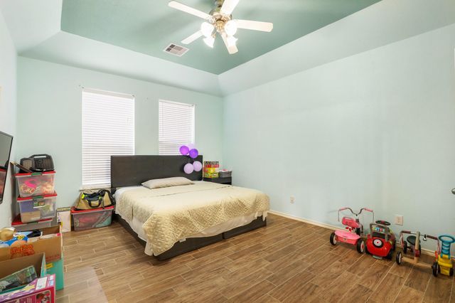 17611 Haywood Oaks Drive, Houston, TX 77095