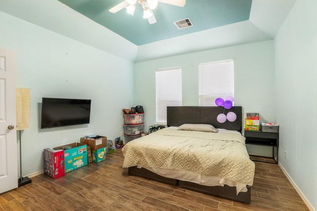 17611 Haywood Oaks Drive, Houston, TX 77095