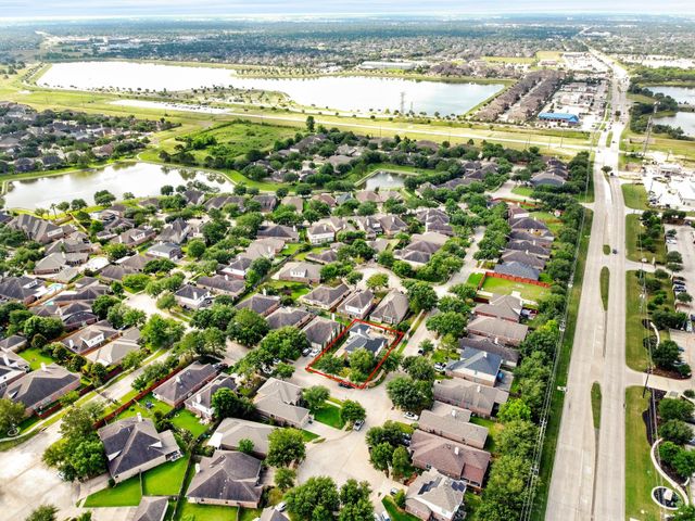 17611 Haywood Oaks Drive, Houston, TX 77095