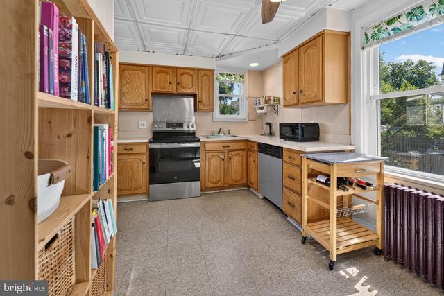128 E KNIGHT AVE, Collingswood, NJ 08108