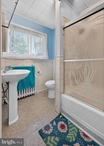 128 E KNIGHT AVE, Collingswood, NJ 08108