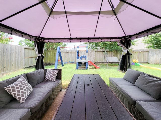 17615 Forest Haven Trail, Tomball, TX 77375