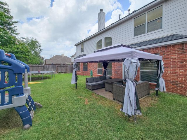 17615 Forest Haven Trail, Tomball, TX 77375