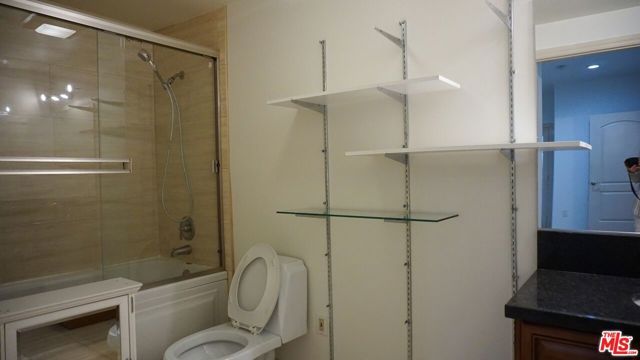 1037 S Fedora Street 104, Los Angeles, CA 90006