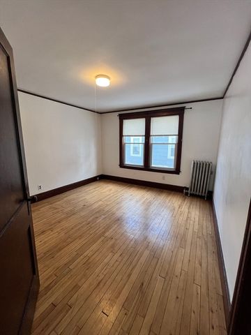 52 Lincoln St 1, North Andover, MA 01845