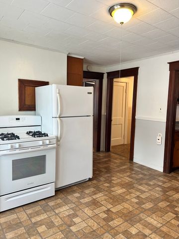 52 Lincoln St 1, North Andover, MA 01845