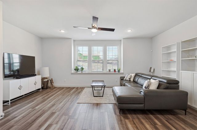 213 Mcconathy Way, Flower Mound, TX 75028