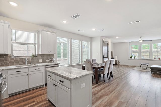 213 Mcconathy Way, Flower Mound, TX 75028