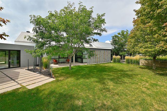 7 Camino Don Patron, Santa Fe, NM 87506