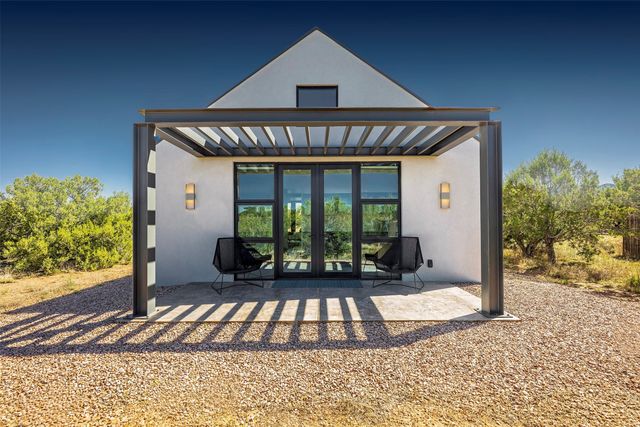 7 Camino Don Patron, Santa Fe, NM 87506