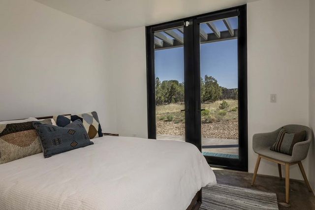 7 Camino Don Patron, Santa Fe, NM 87506