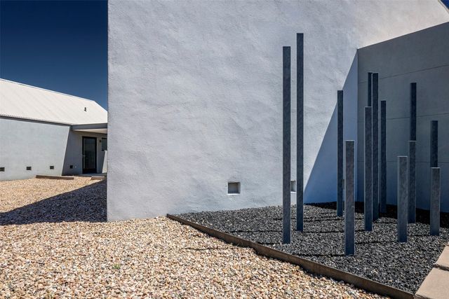 7 Camino Don Patron, Santa Fe, NM 87506