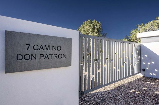 7 Camino Don Patron, Santa Fe, NM 87506