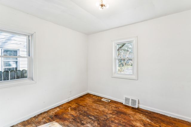 3722 Larchmont Street, Flint, MI 48532